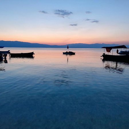 Ohrid Happy Apartments エクステリア 写真
